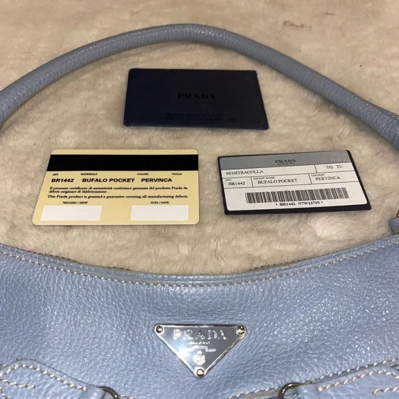 Authentic Prada bufalo pocket hobo - Picture 3 of 9